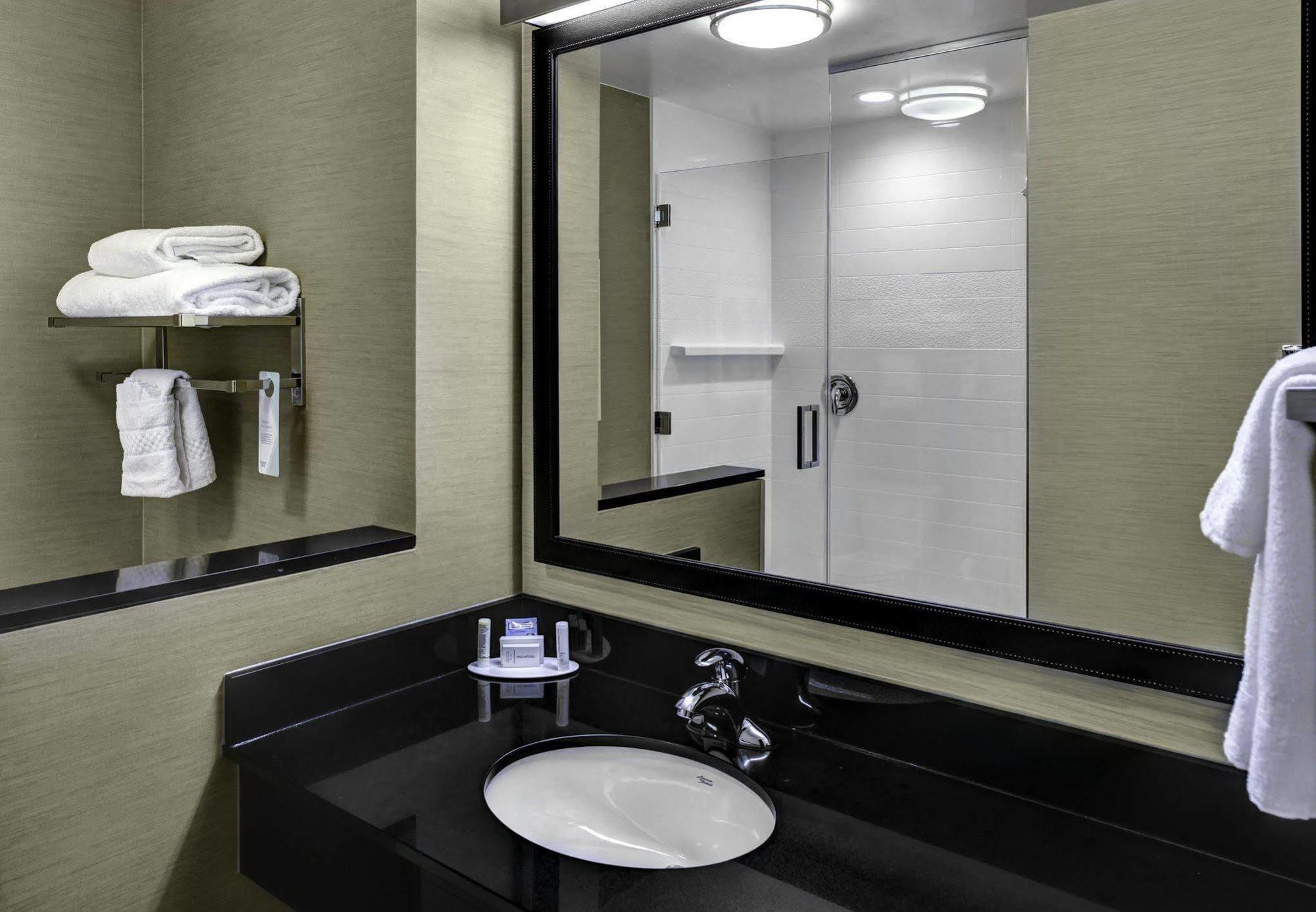 Fairfield Inn & Suites By Marriott Lansing At Eastwood Dış mekan fotoğraf
